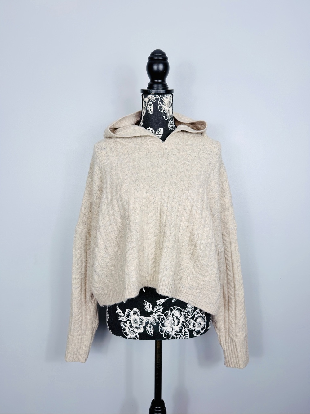 Express beige grey oversized hooded cropped cable knit sweater size small